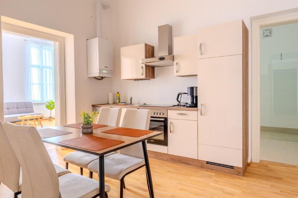 Deluxe Apartments Near The Center Krems an der Donau Eksteriør bilde
